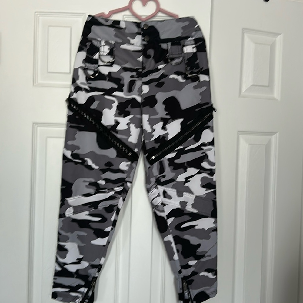 Hip hop pants 
Camouflage color black/white/grey